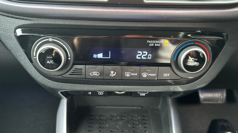 Hyundai i10 1.2 [79] Premium 5dr Auto [Nav] Petrol Hatchback